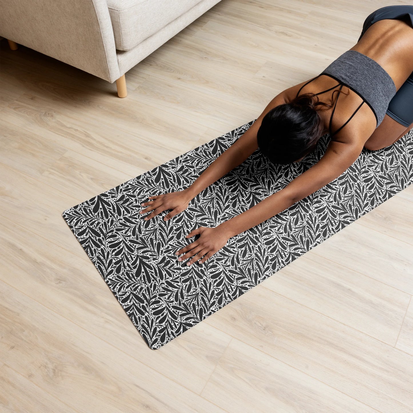 Black Leafy Luxury Yoga Mat